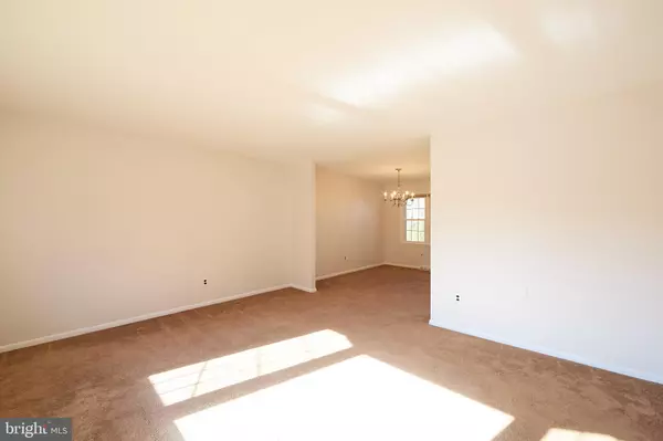 Newark, DE 19711,914 QUAIL LN