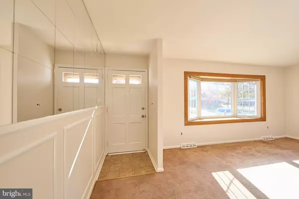 Newark, DE 19711,914 QUAIL LN