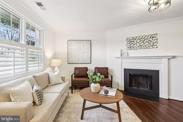 Arlington, VA 22206,4619 28TH RD S #B