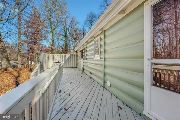 Harpers Ferry, WV 25425,572 JOHNNYCAKE LN