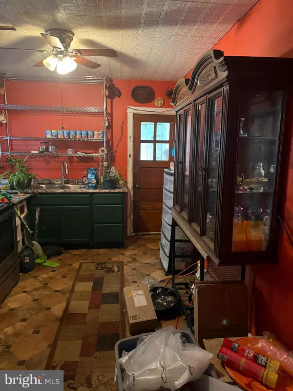 Philadelphia, PA 19120,264 W WELLENS AVE