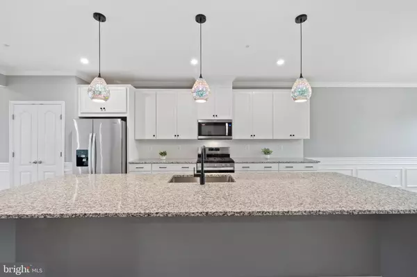 Ellicott City, MD 21043,4615B CROSSING COURT