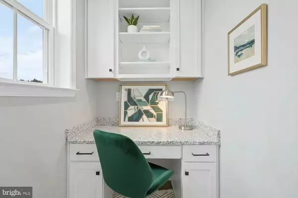 Ellicott City, MD 21043,4615B CROSSING COURT