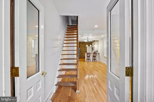 Philadelphia, PA 19146,2438 CARPENTER ST