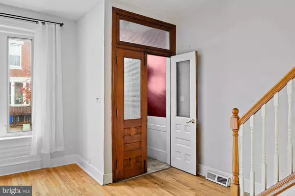 Philadelphia, PA 19146,2438 CARPENTER ST