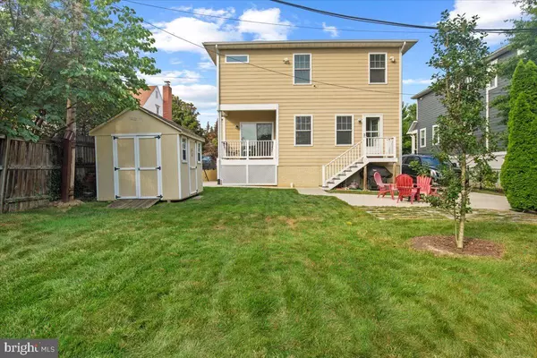 Arlington, VA 22201,2504 WASHINGTON BLVD