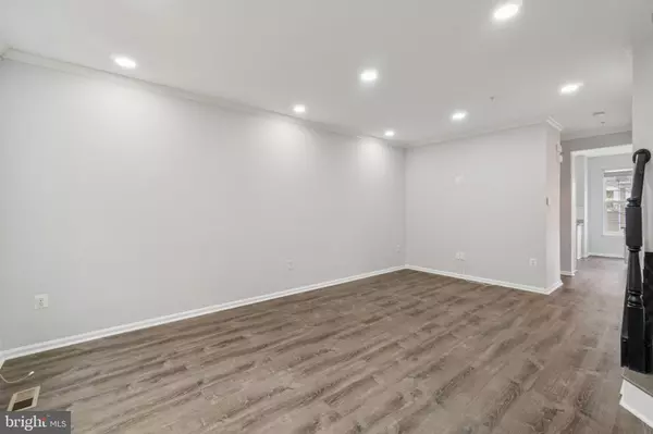 Suitland, MD 20746,5611 HARTFIELD AVE