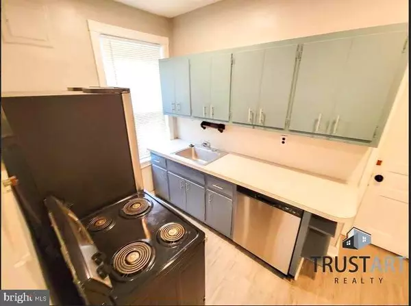 Philadelphia, PA 19111,518 SOLLY AVE