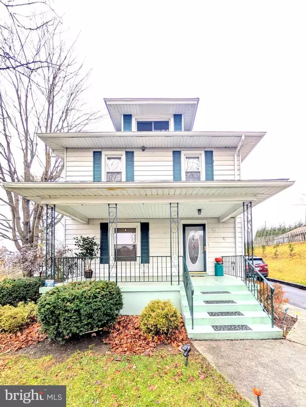 21 HALLTON HILL RD, Pine Grove, PA 17963