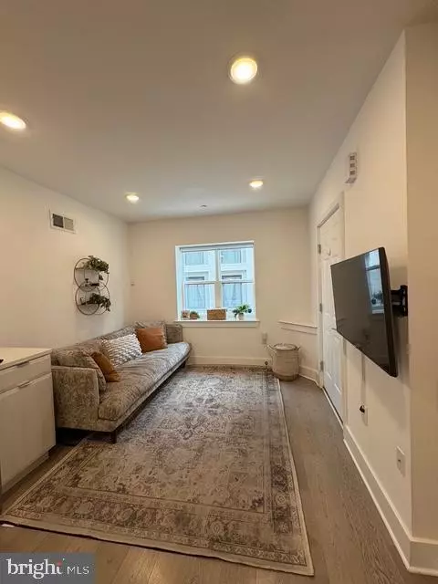 Philadelphia, PA 19130,2006 CAMBRIDGE ST #A