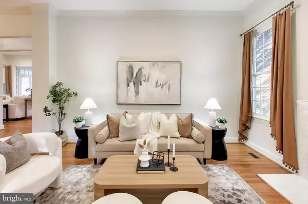 Bethesda, MD 20817,7806 FOX GATE CT