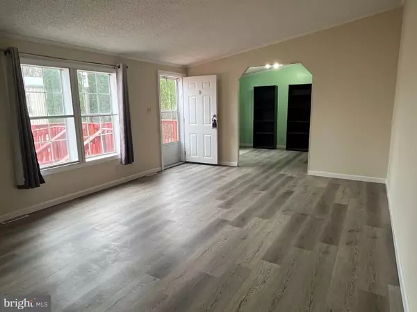 Martinsburg, WV 25401,880 ROYAL CREST DR