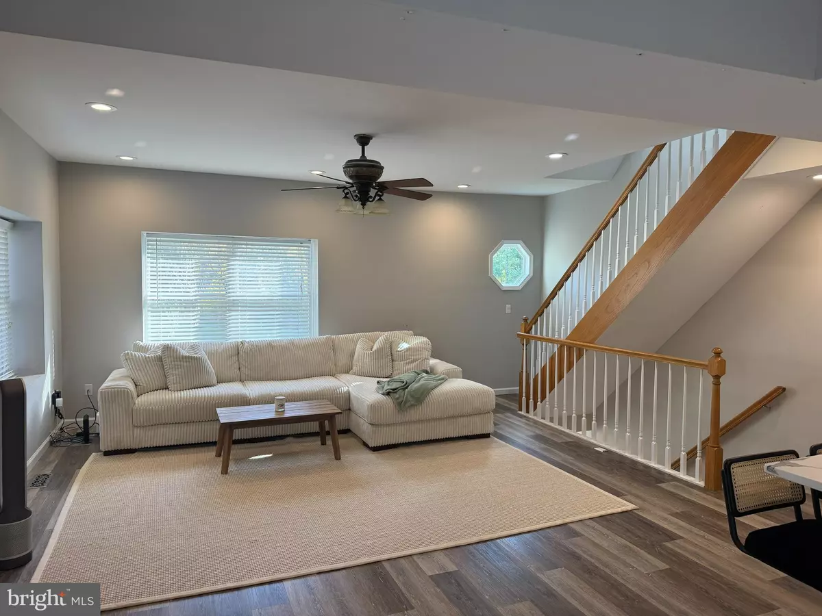 Toms River, NJ 08753,28 MELROSE DR