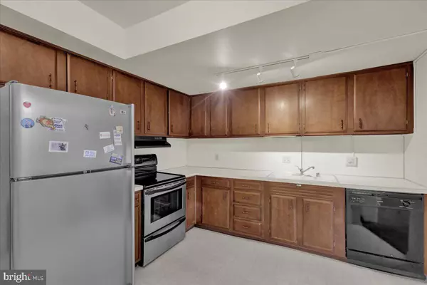 Reading, PA 19607,7-E FAIRWAY RD