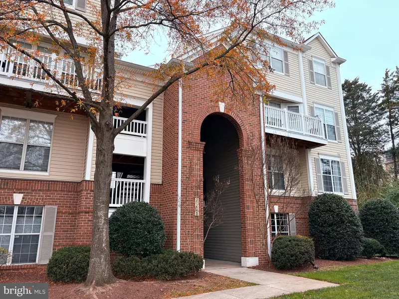 21845 BALDWIN SQ #101, Sterling, VA 20164