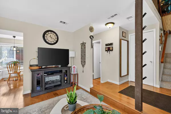 Bowie, MD 20716,15907 PEACH WALKER DR