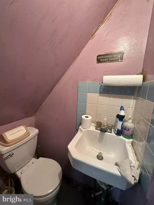 Philadelphia, PA 19121,2349 W OXFORD ST