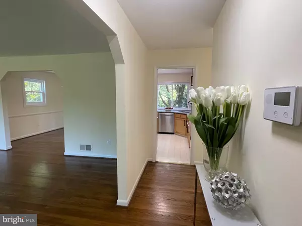 Alexandria, VA 22310,3111 MARL PAT DR