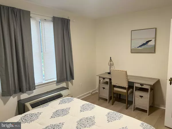 Alexandria, VA 22305,16 AUBURN CT #C