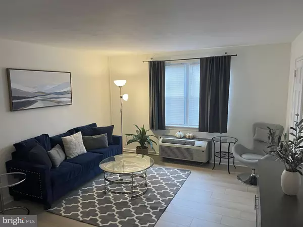 Alexandria, VA 22305,16 AUBURN CT #C