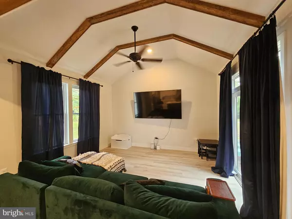 Atco, NJ 08004,470 WATERFORDS EDGE CT