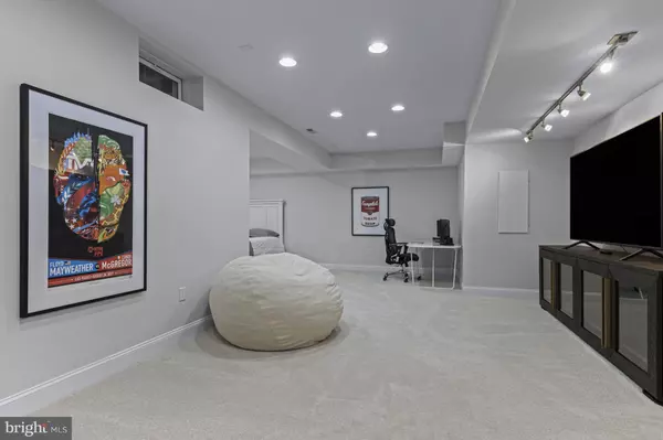 Wilmington, DE 19808,38 WESTHAMPTON DR