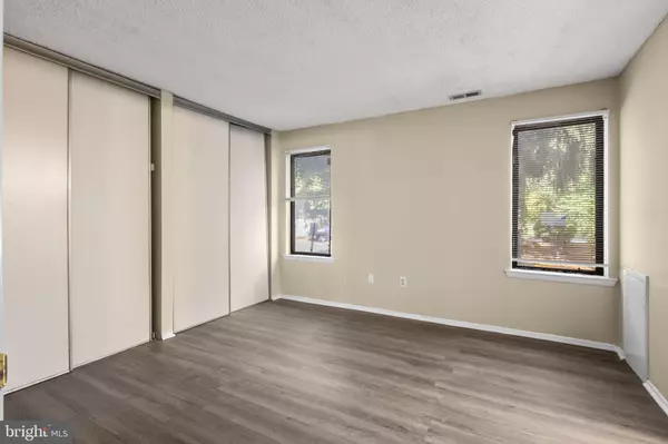 Mount Laurel, NJ 08054,4901 DUNBARTON RD