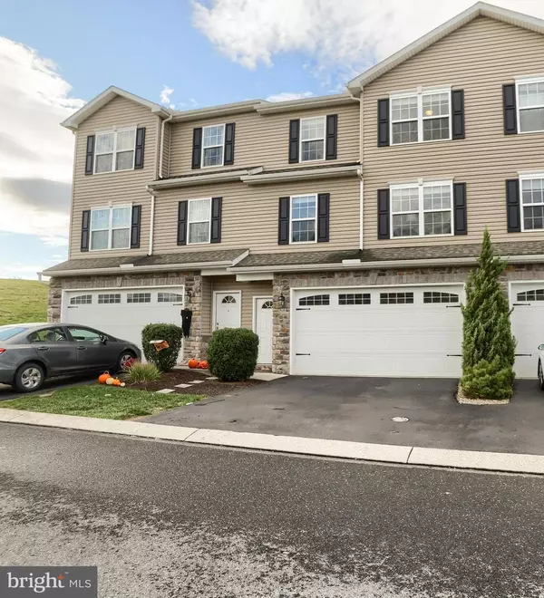 Mechanicsburg, PA 17055,813 SPRING ROCK COURT