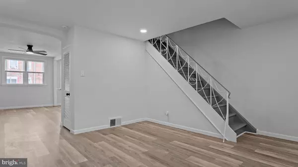 Philadelphia, PA 19142,2841 S SIMPSON ST