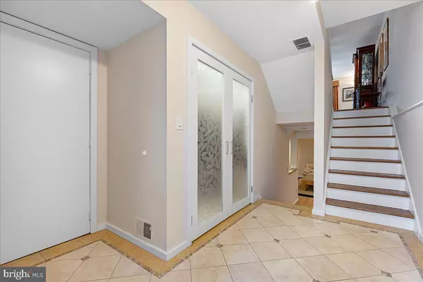 Princeton, NJ 08540,22 GORDON WAY