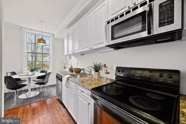 Philadelphia, PA 19103,1708 PINE ST #3F