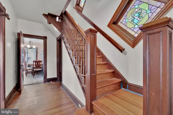 Dundalk, MD 21222,7103 HOLABIRD AVE