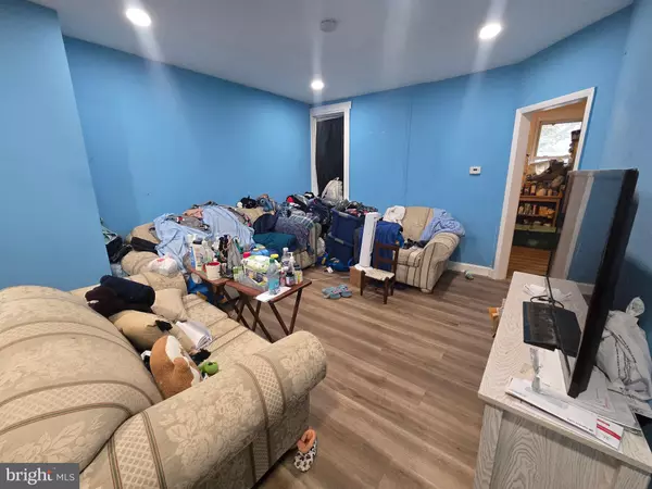 Chester, PA 19013,1135 THOMAS ST