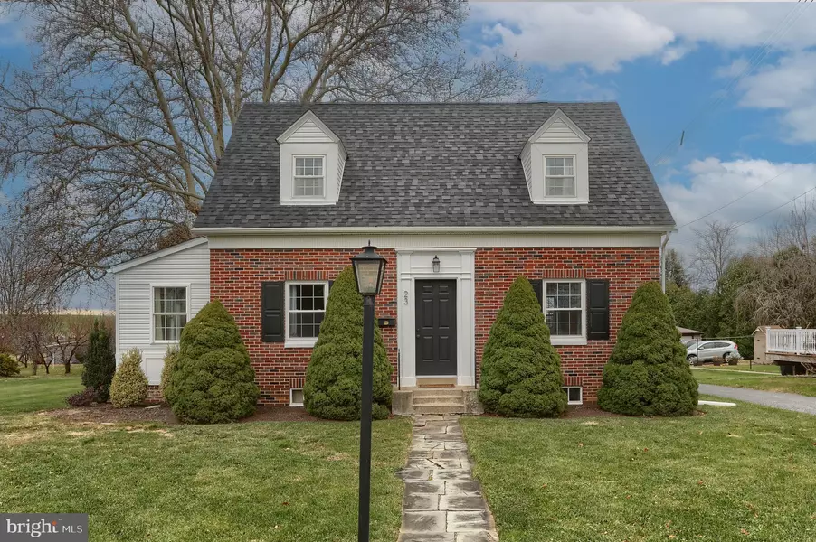 23 MAIN ST, Womelsdorf, PA 19567