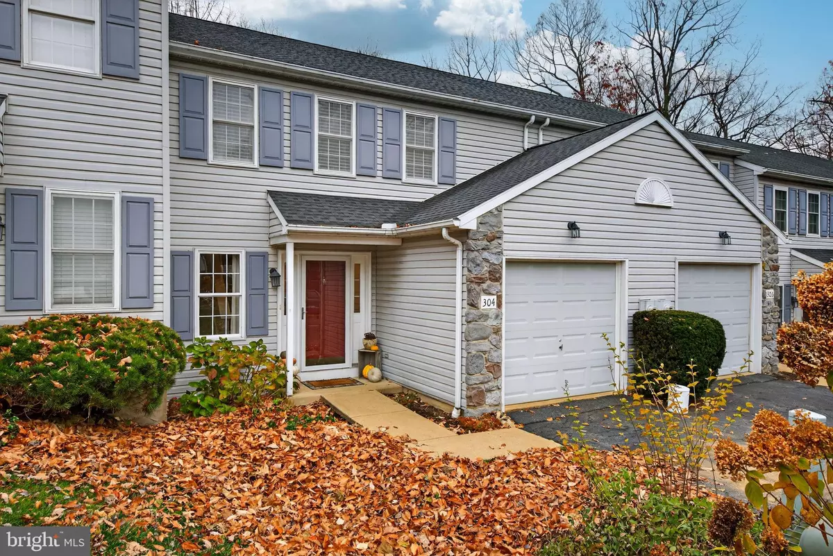 Lancaster, PA 17601,304 TREETOPS CT