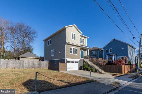 Fredericksburg, VA 22401,409 DUNMORE ST