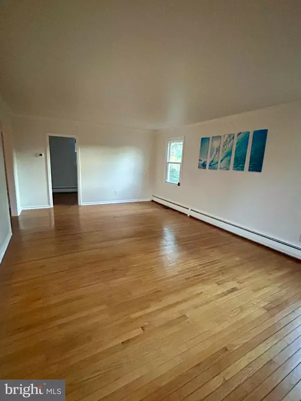 Conshohocken, PA 19428,1007 JONES RD