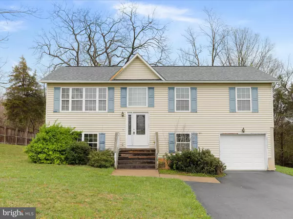 213 BLACK OAK DR, Maurertown, VA 22644