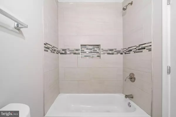 Baltimore, MD 21205,2815 E MADISON ST