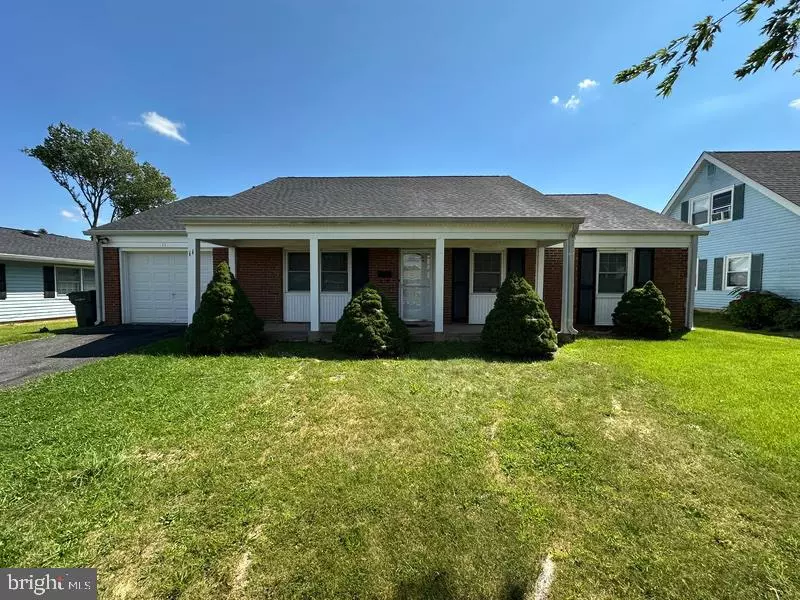 11 GAYLORD CIR, Willingboro, NJ 08046