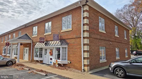 Alexandria, VA 22308,1900 ELKIN ST #1