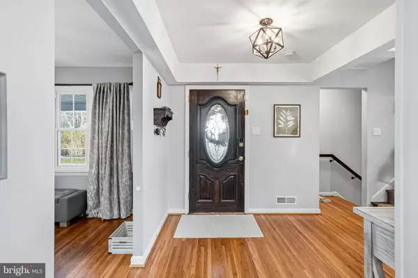 Cherry Hill, NJ 08034,217 REDSTONE RDG