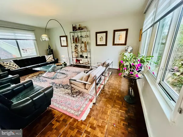 Oakton, VA 22124,10906 MILLER RD