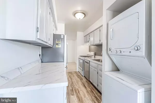 Reston, VA 20190,11240 CHESTNUT GROVE SQ #31