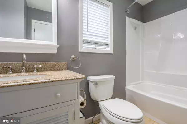 Waretown, NJ 08758,105 ATLANTIC AVE