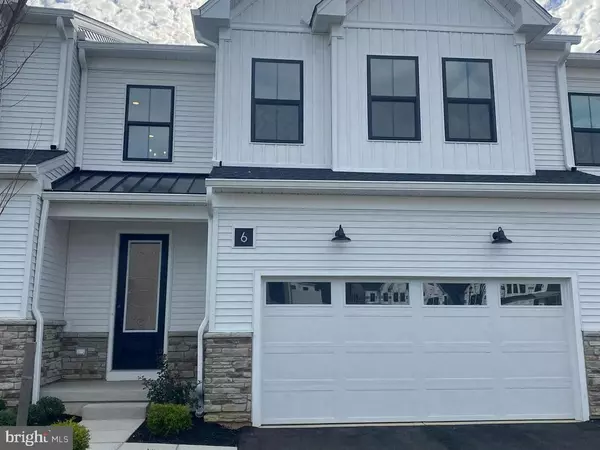 West Windsor, NJ 08550,6 MEADE DR