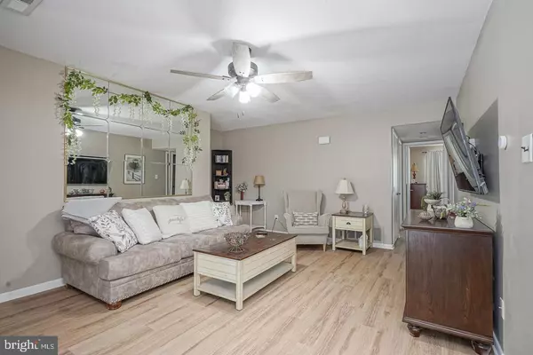 Westville, NJ 08093,416 WINDING WAY