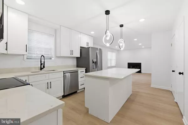 Upper Marlboro, MD 20774,402 RED LEAF CT