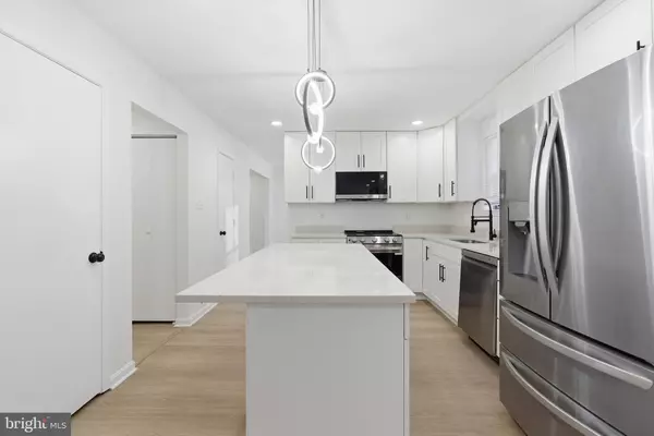 Upper Marlboro, MD 20774,402 RED LEAF CT