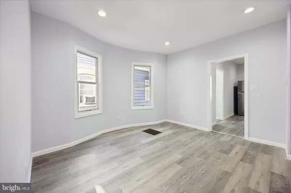 Trenton, NJ 08618,566 RUTHERFORD AVE